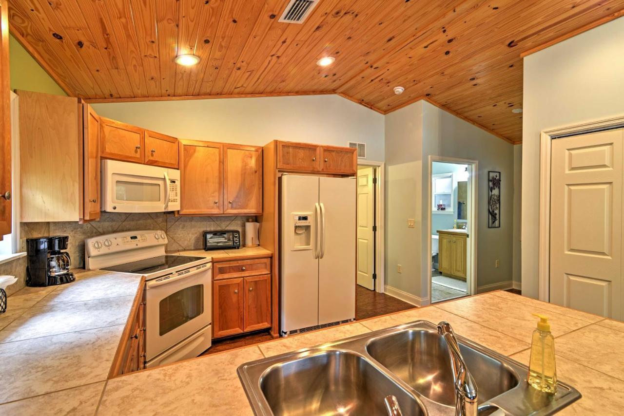 Crystal River Cottage On 1 Acre With Deck And Porch! Yankeetown Exterior photo