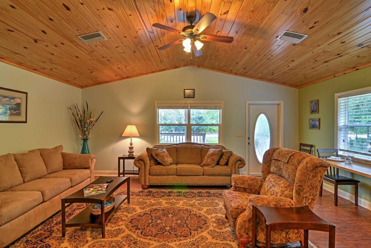 Crystal River Cottage On 1 Acre With Deck And Porch! Yankeetown Exterior photo