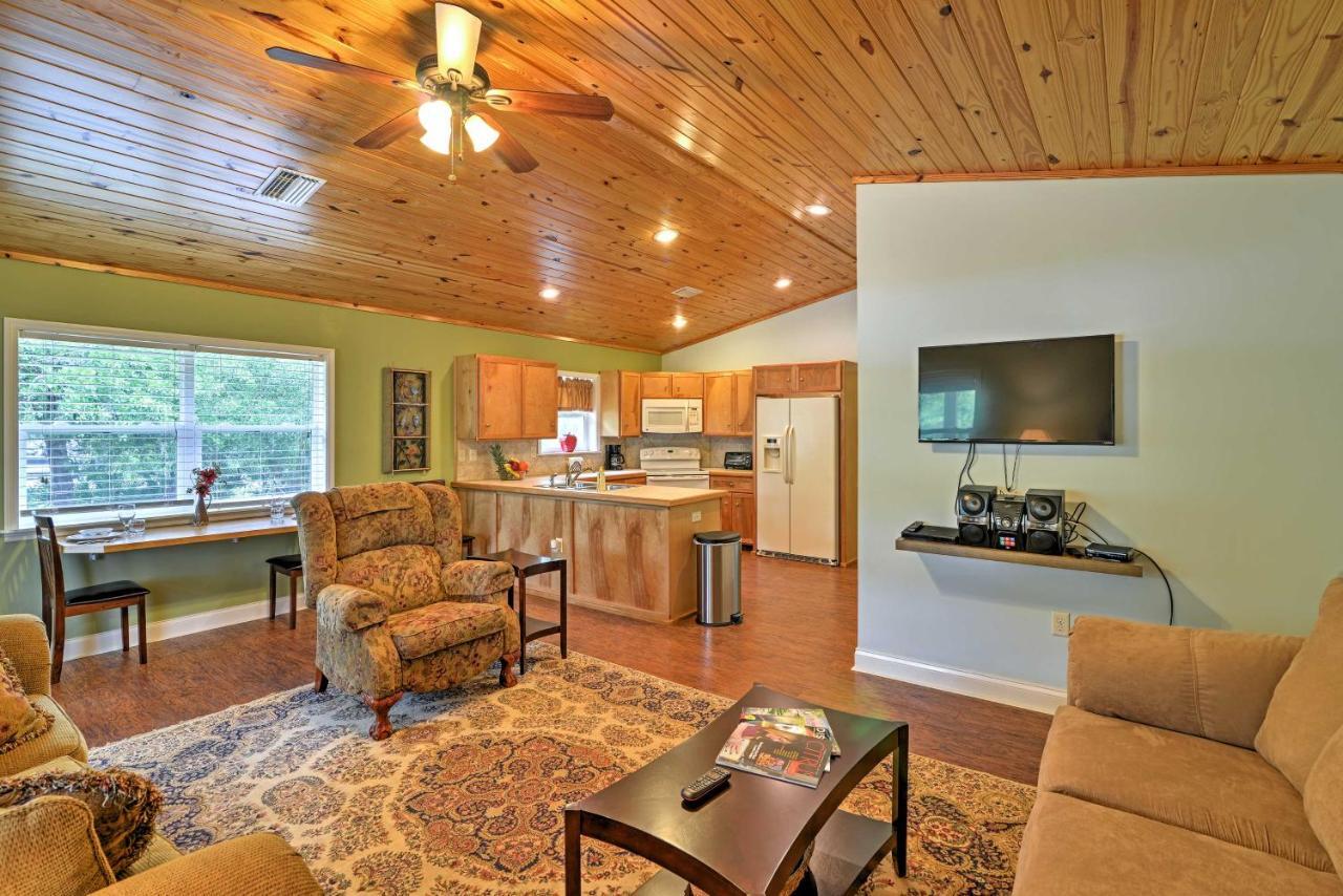 Crystal River Cottage On 1 Acre With Deck And Porch! Yankeetown Exterior photo