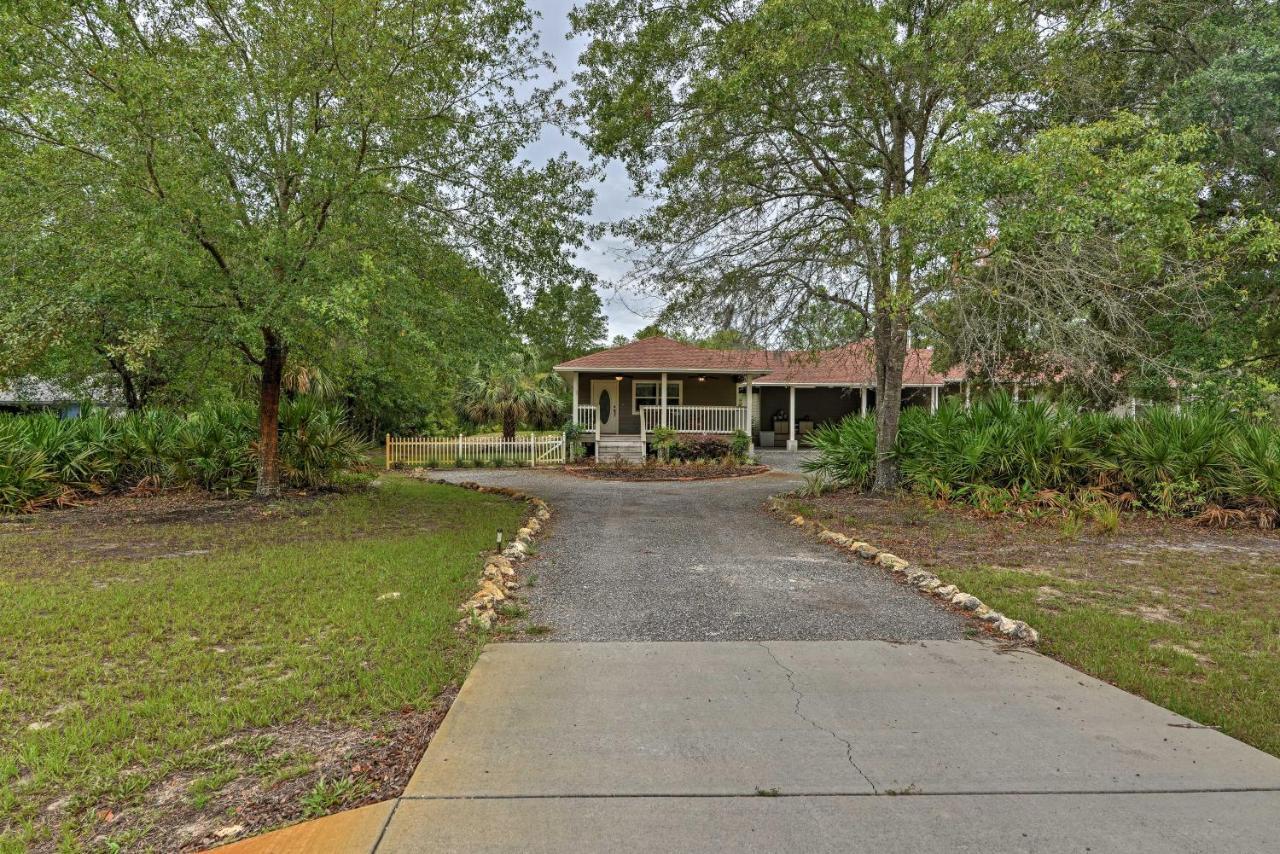 Crystal River Cottage On 1 Acre With Deck And Porch! Yankeetown Exterior photo